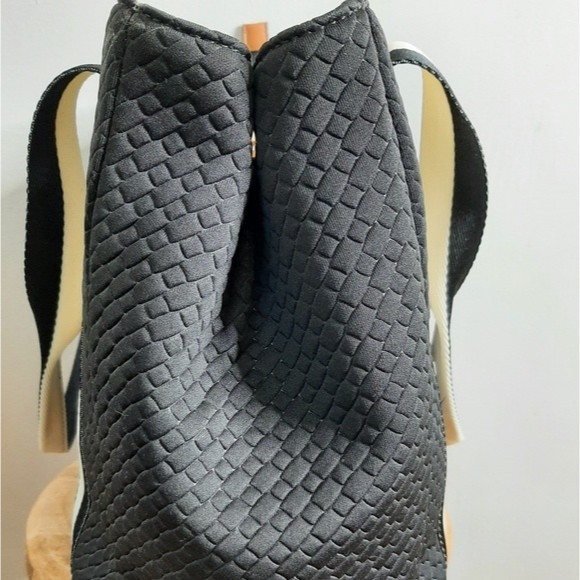 Stella & Dot black quilted tote bag - Picture 8 of 10